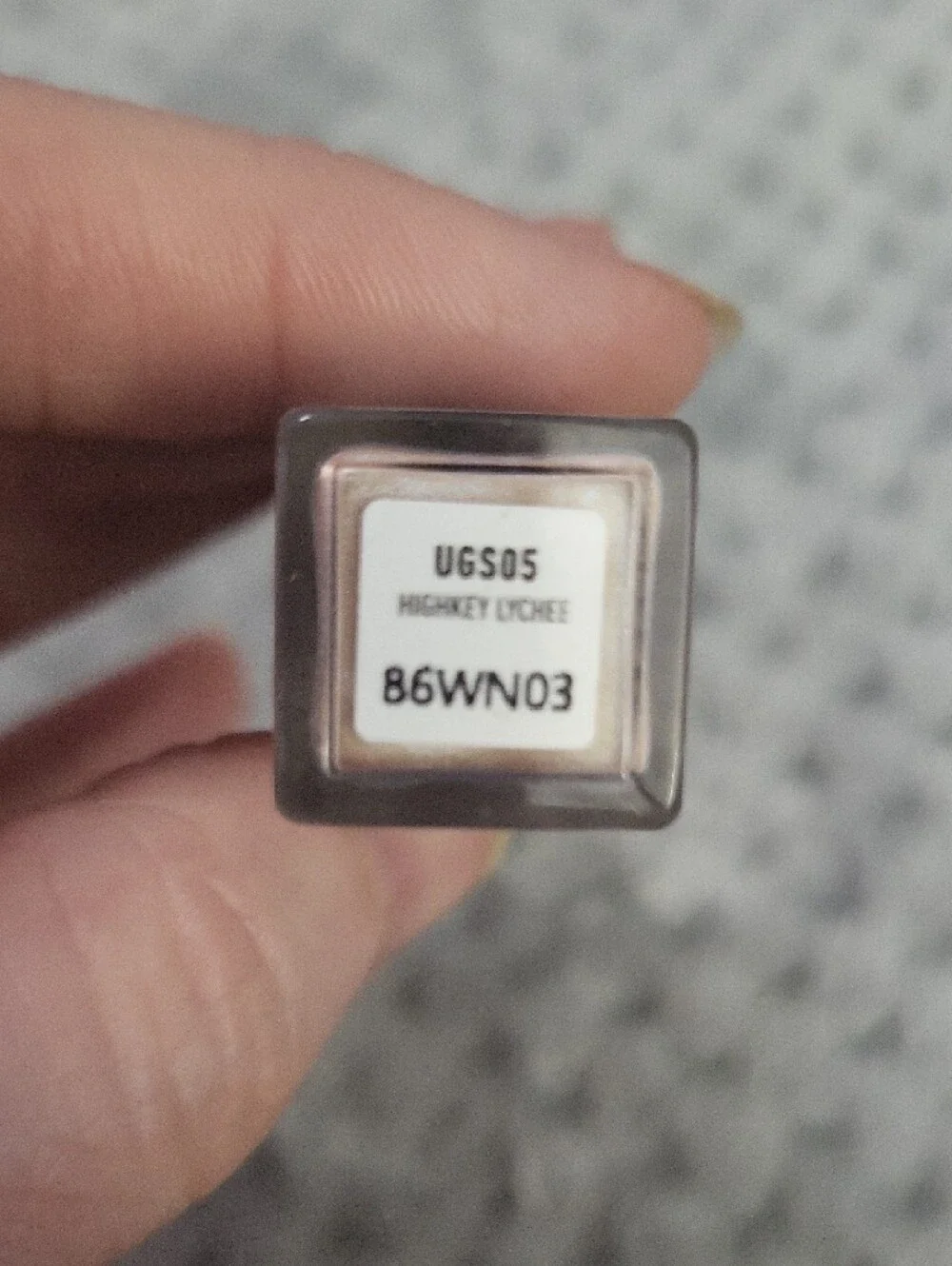 NYX‎ Ultimate Chromatic Liquid Shadow - Highkey Lychee